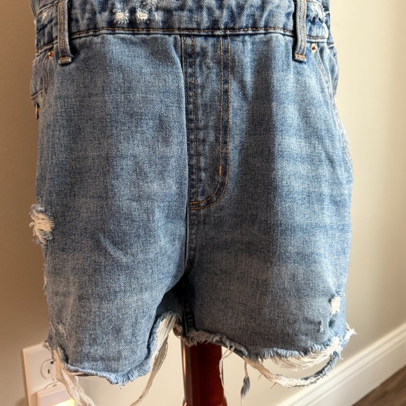 Wild Fable Distressed Denim Overall Shorts – Size M - Picture 3 of 9